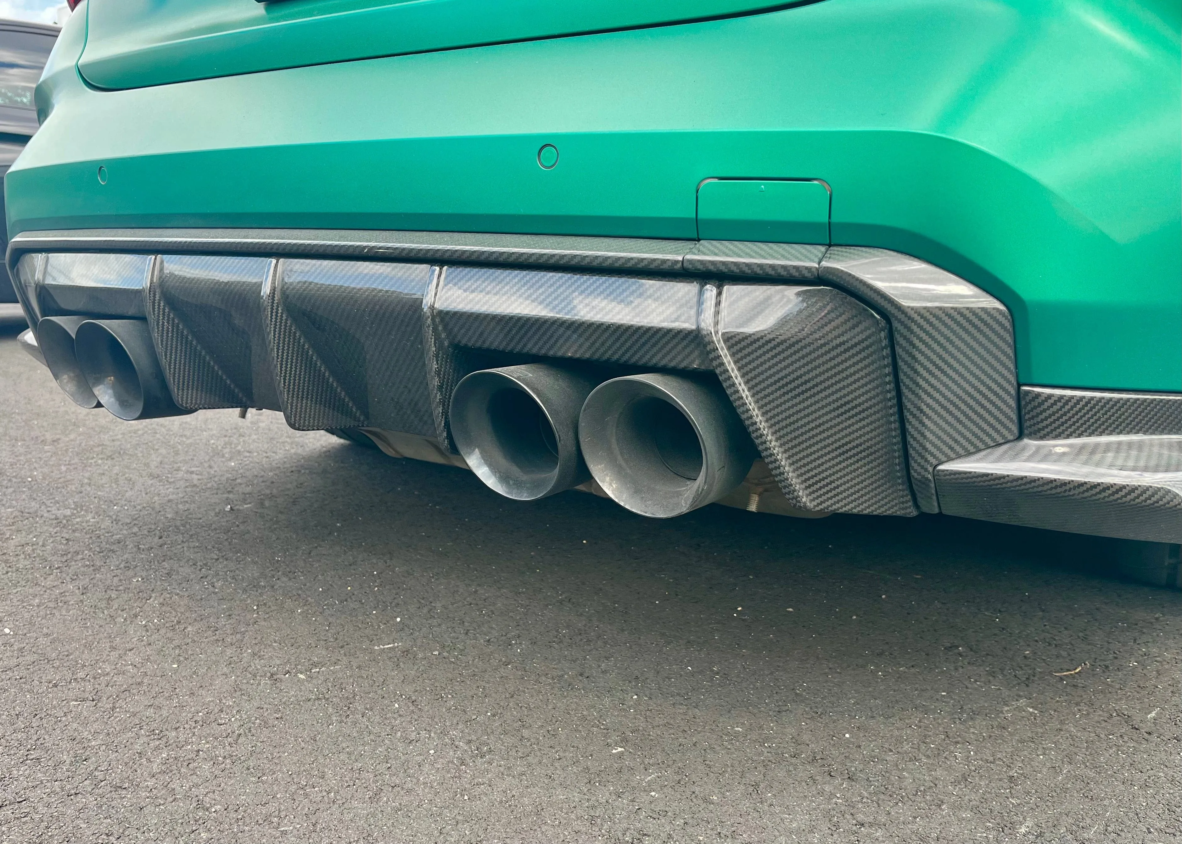 2020-2025 BMW M3 (G80) / M4 (G82 / G83) Performance Style Dry Carbon Fiber Rear Center Diffuser