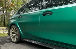Kies Carbon 2020-2025 BMW M3 / M4 (G80 / G82 / G83) OEM Style Dry Carbon Fiber Side Skirt Extensions