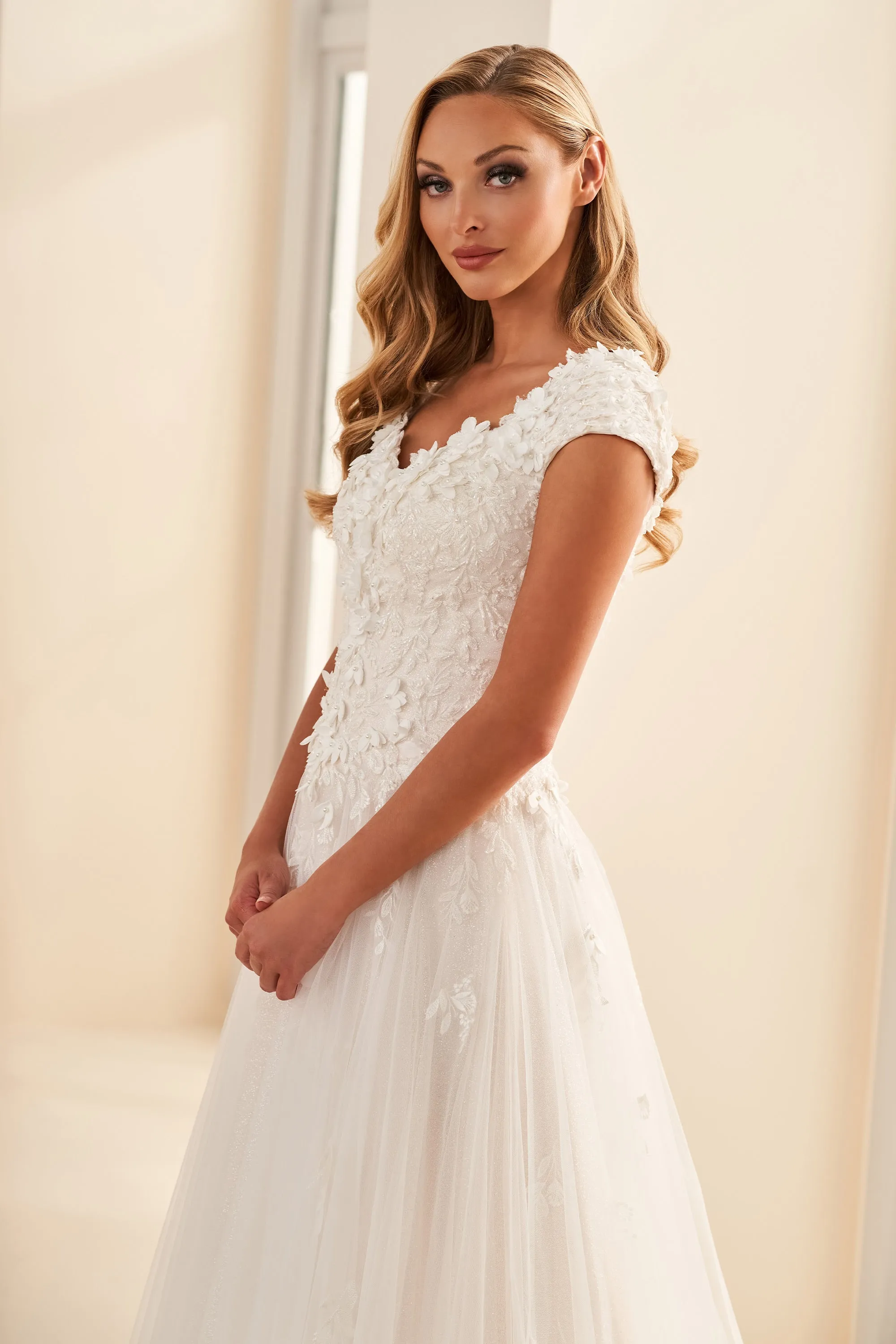 MOD1803 by Mon Cheri