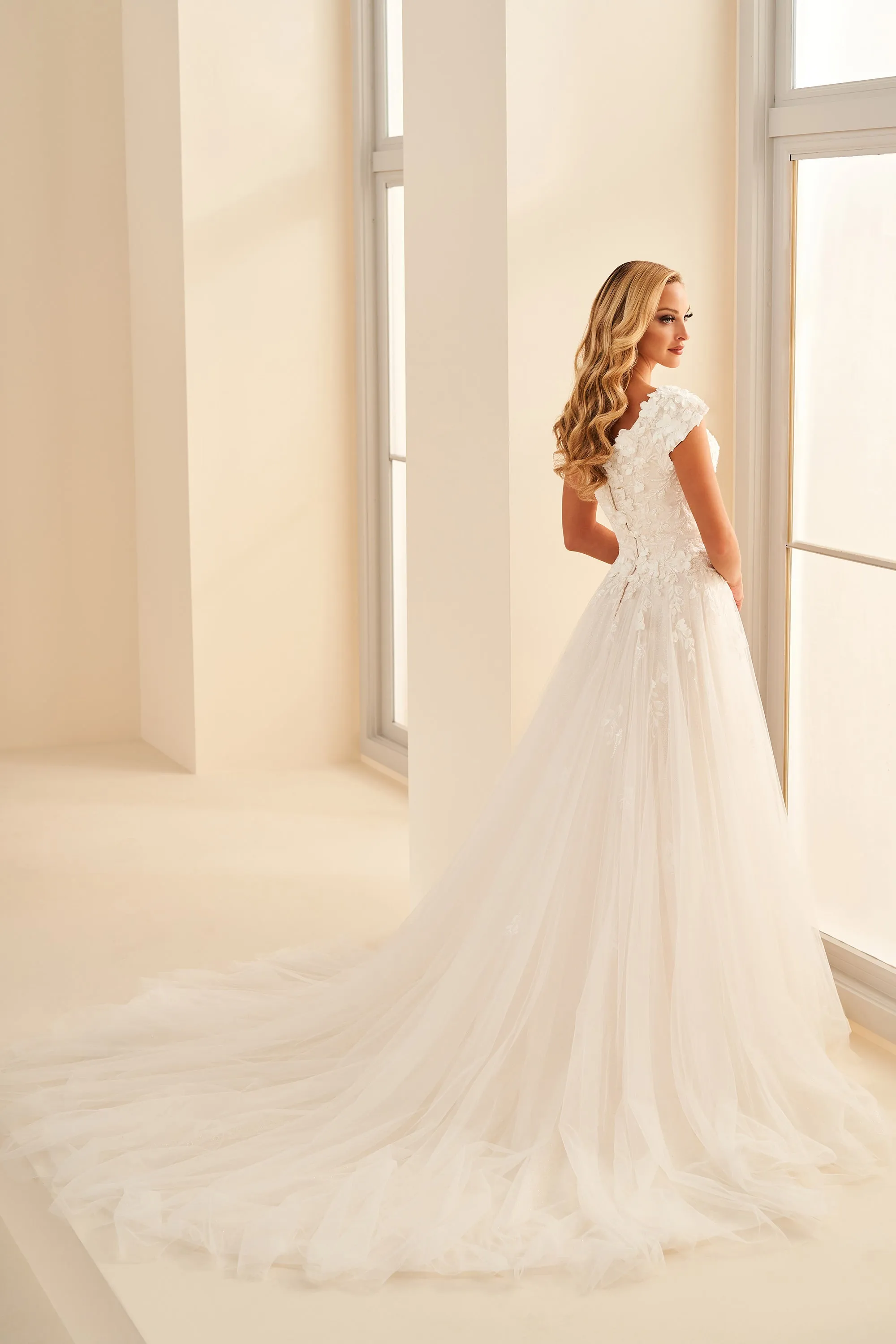 MOD1803 by Mon Cheri