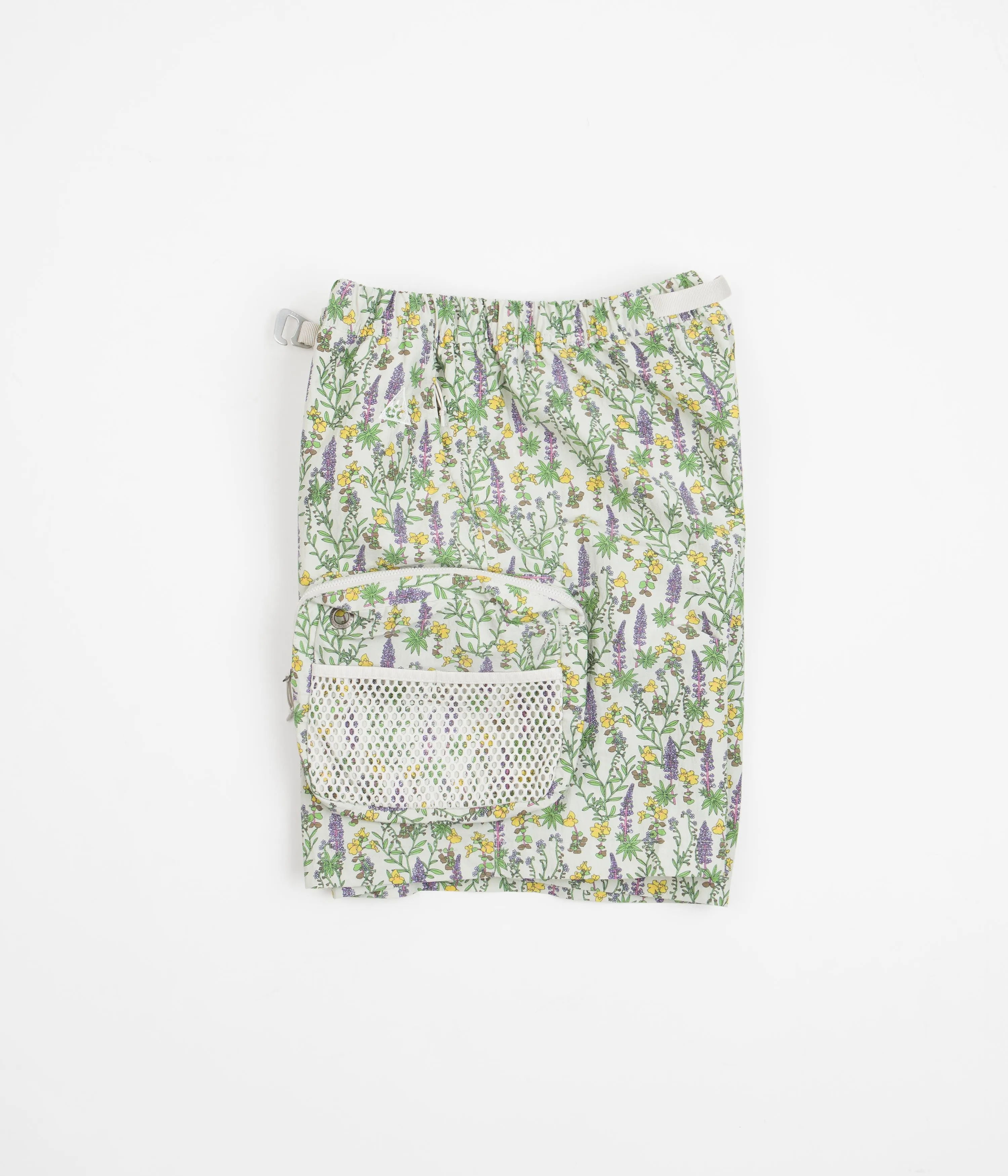 Nike ACG Snowgrass Cargo Shorts - Light Bone / Light Iron Ore / Summit White