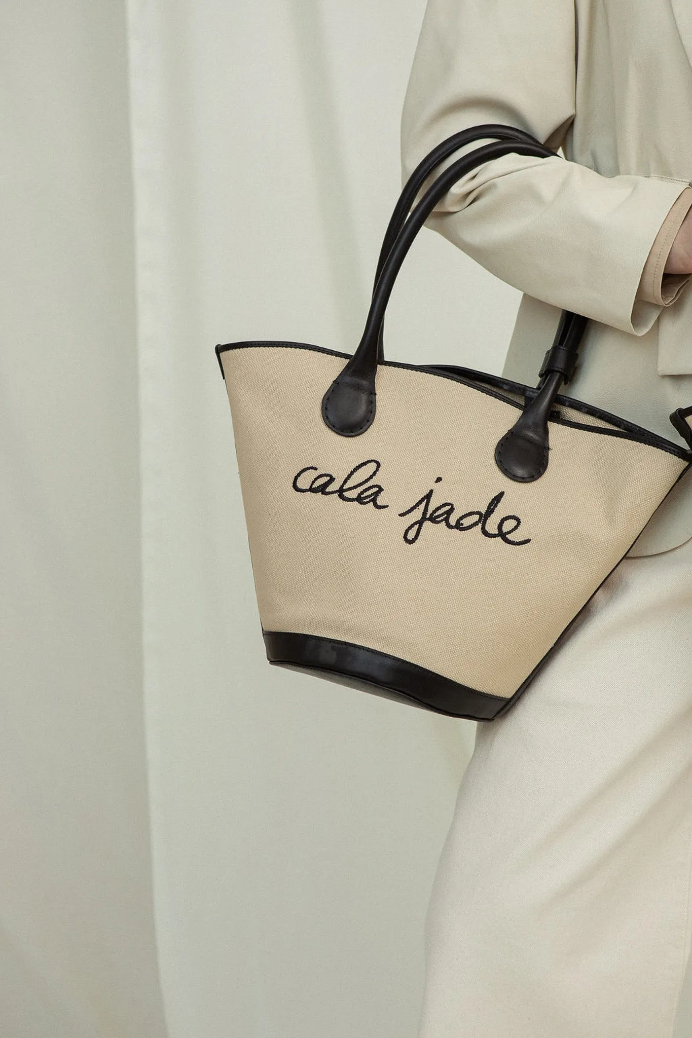 SANDHI Auburn Twill Tote bag