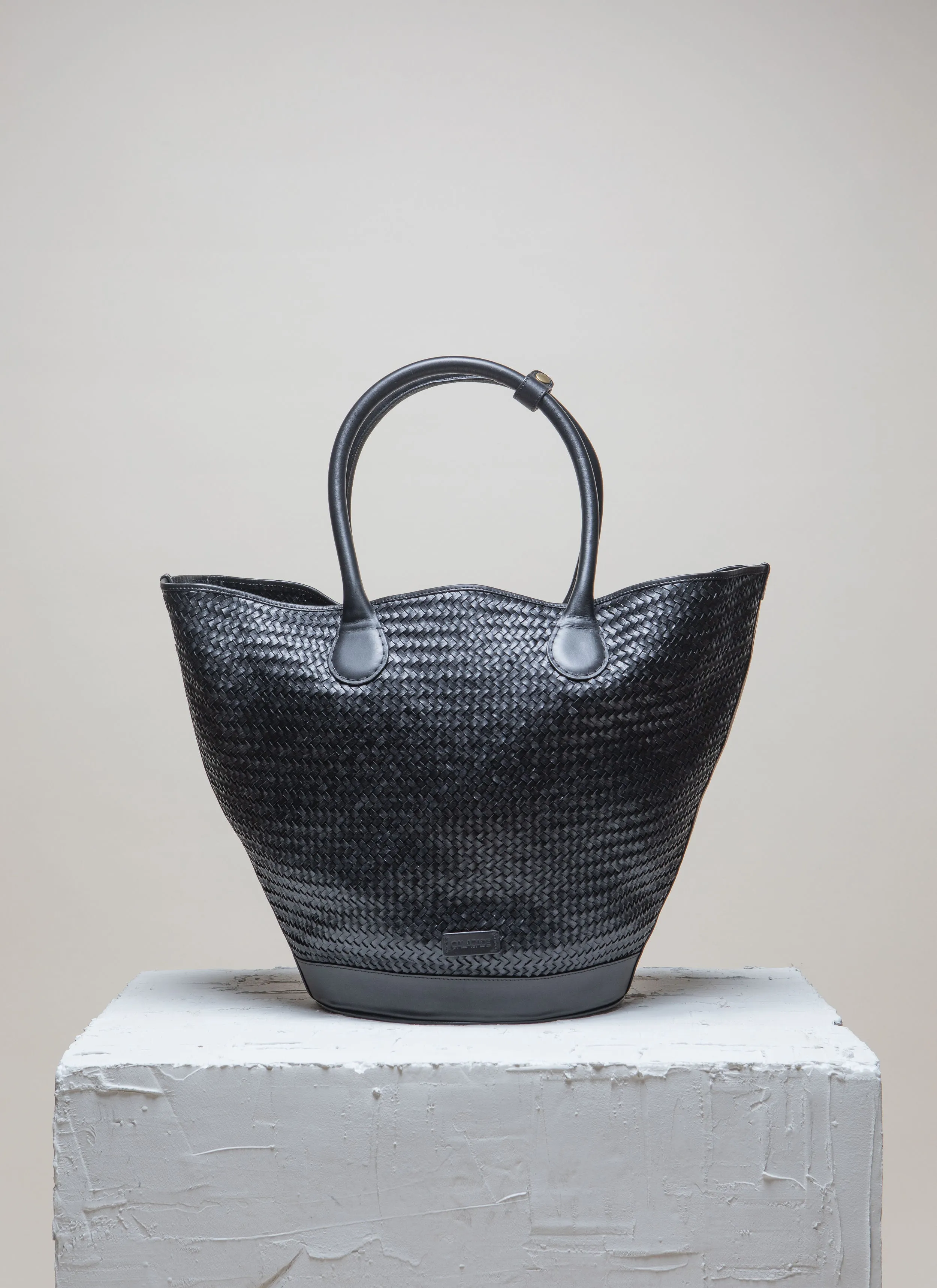 SANDHI L Black Twill Tote bag