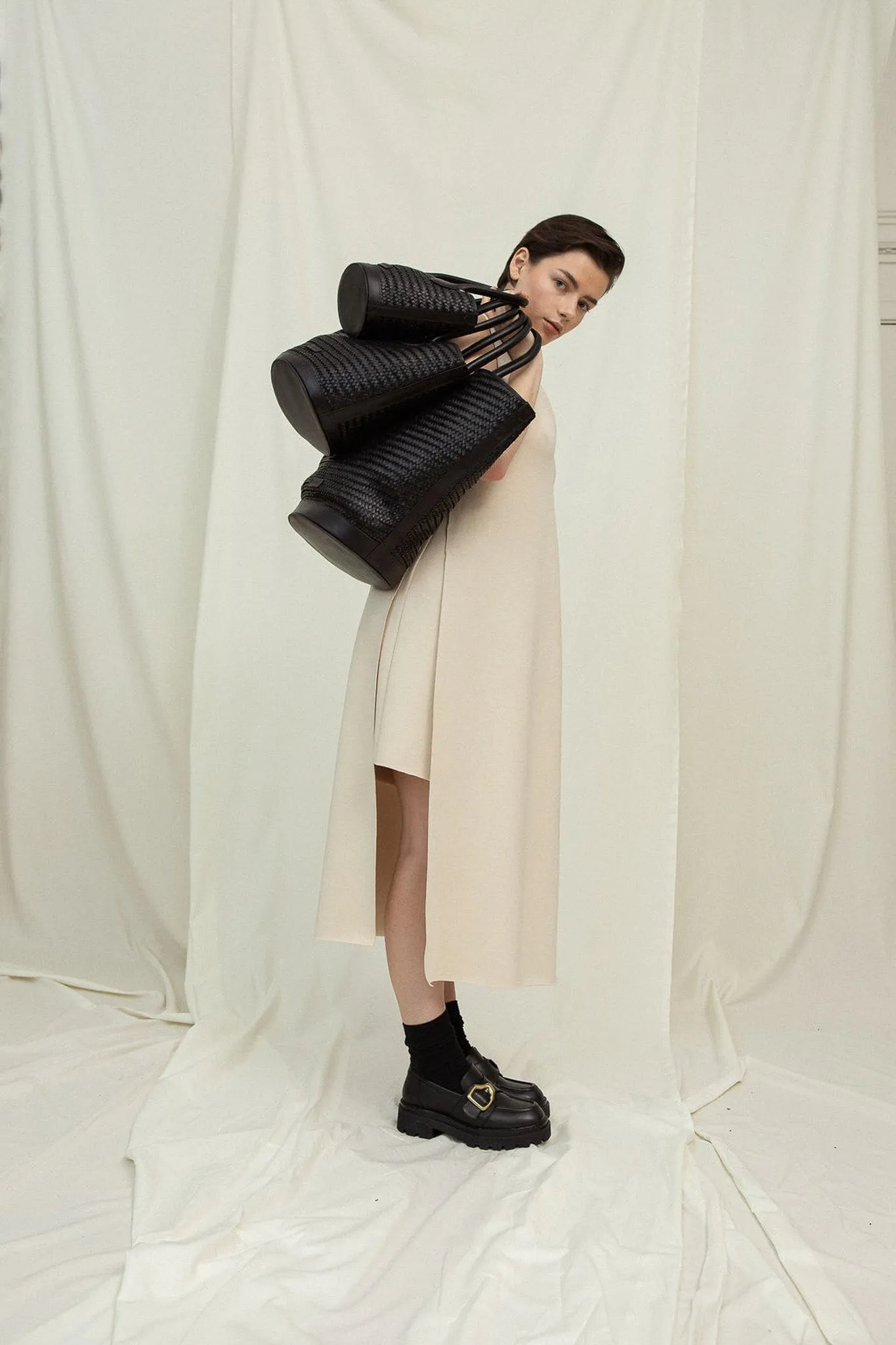 SANDHI L Black Twill Tote bag