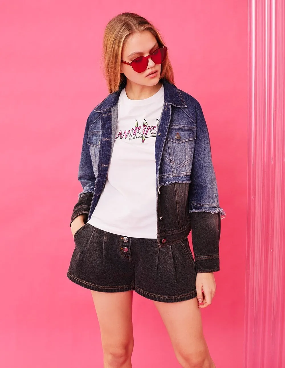 Women Raw Edge Raglan Sleeves Color Patch Denim Jacket