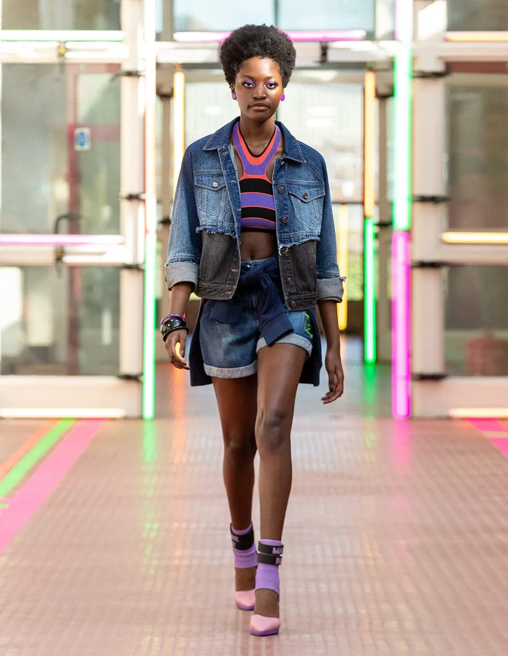 Women Raw Edge Raglan Sleeves Color Patch Denim Jacket